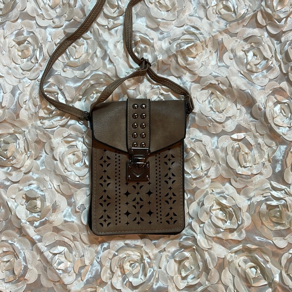 Brown leather shoulder bag